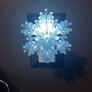 Snowflake bath and body wallflower